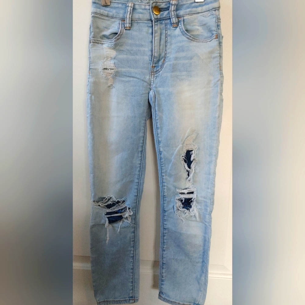 🌞American Eagle Super Stretch Light Wash Distressed Jeans 00